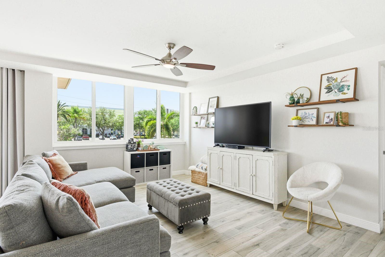 223 ISLAND WAY #2D, CLEARWATER BEACH, FL, 33767