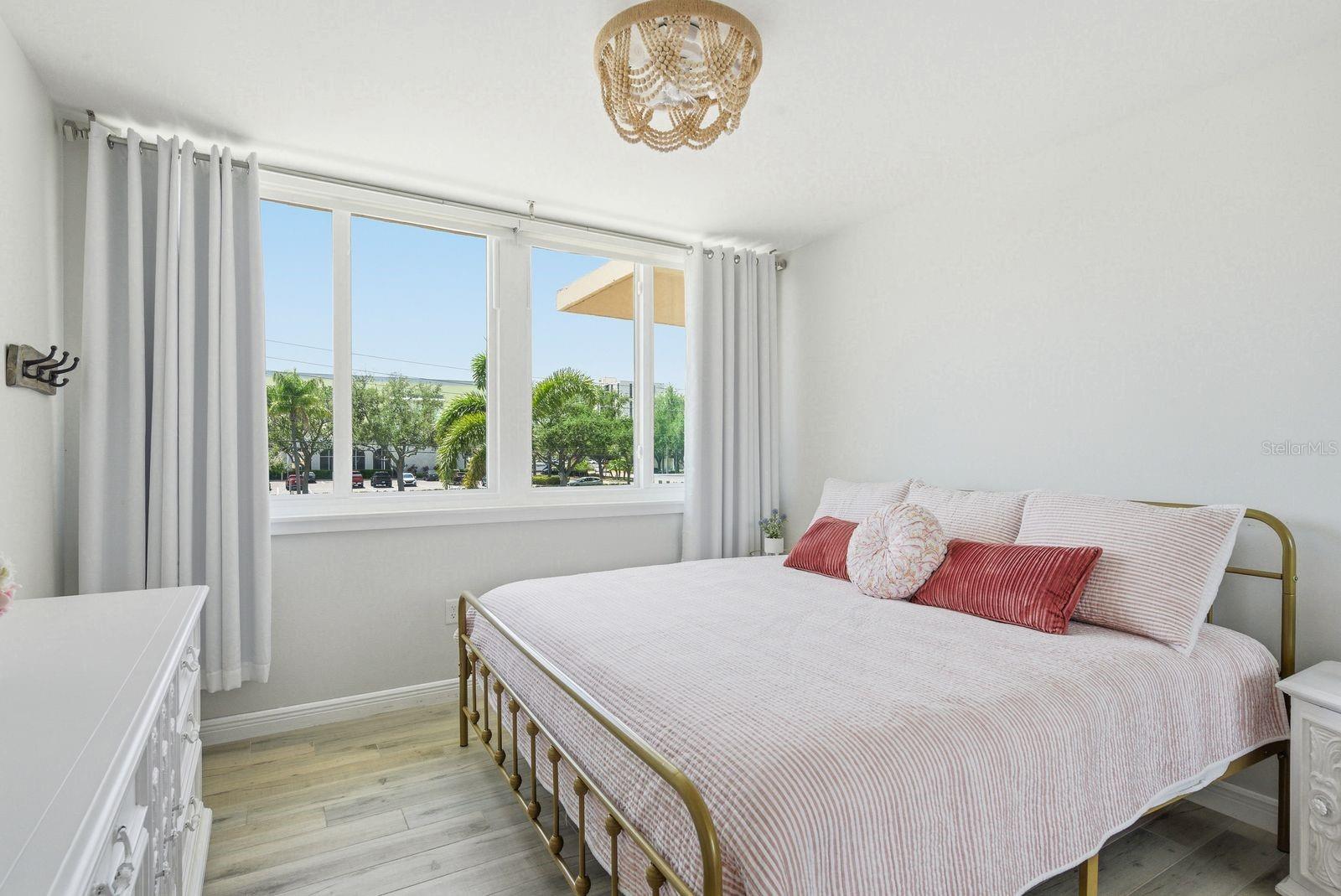 223 ISLAND WAY #2D, CLEARWATER BEACH, FL, 33767