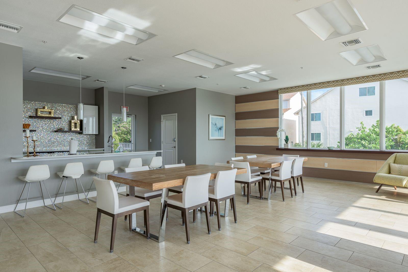 223 ISLAND WAY #2D, CLEARWATER BEACH, FL, 33767