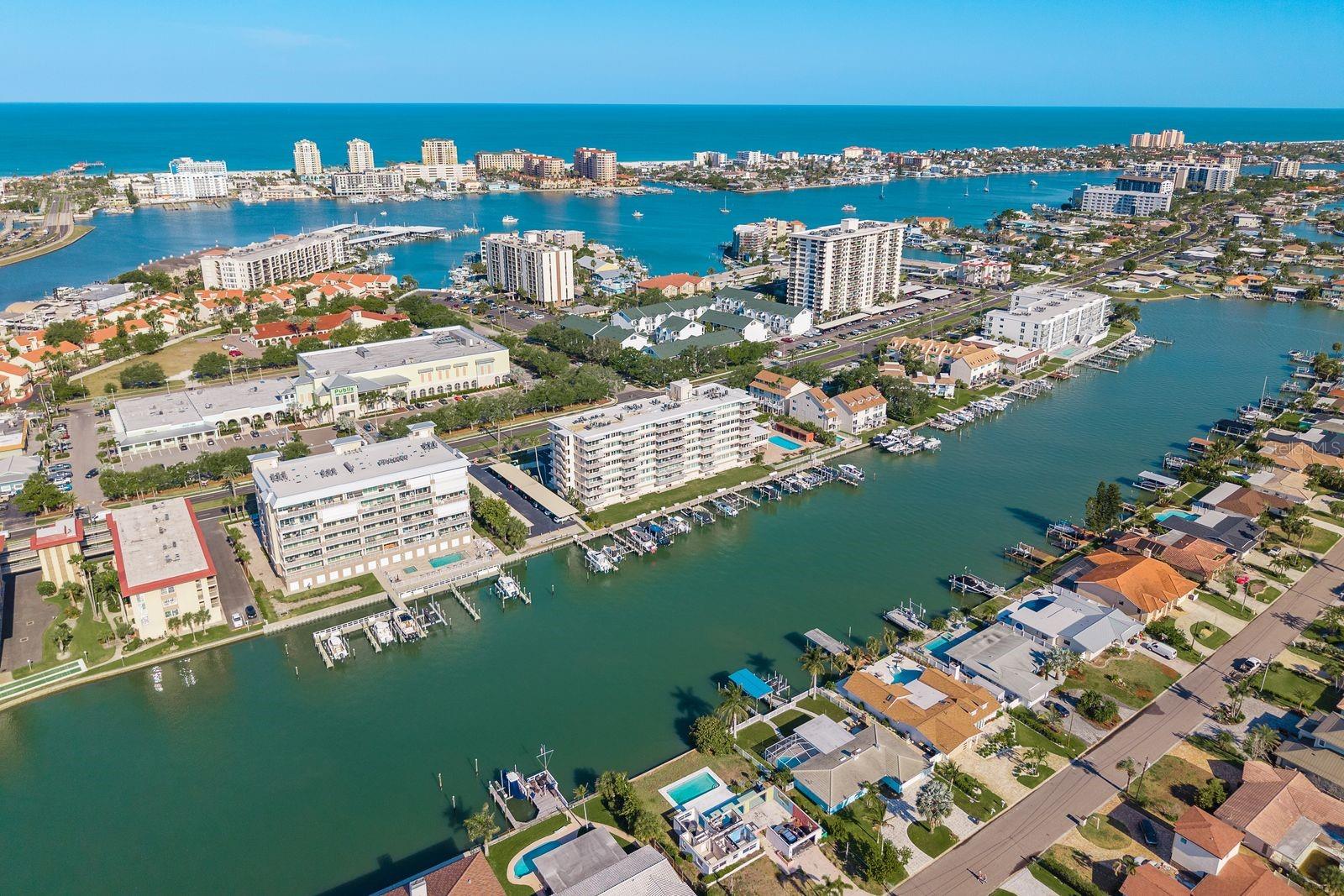223 ISLAND WAY #2D, CLEARWATER BEACH, FL, 33767