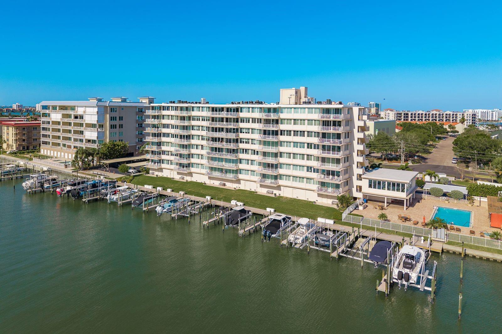 223 ISLAND WAY #2D, CLEARWATER BEACH, FL, 33767