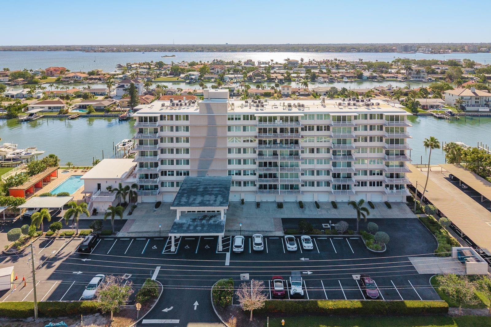 223 ISLAND WAY #2D, CLEARWATER BEACH, FL, 33767