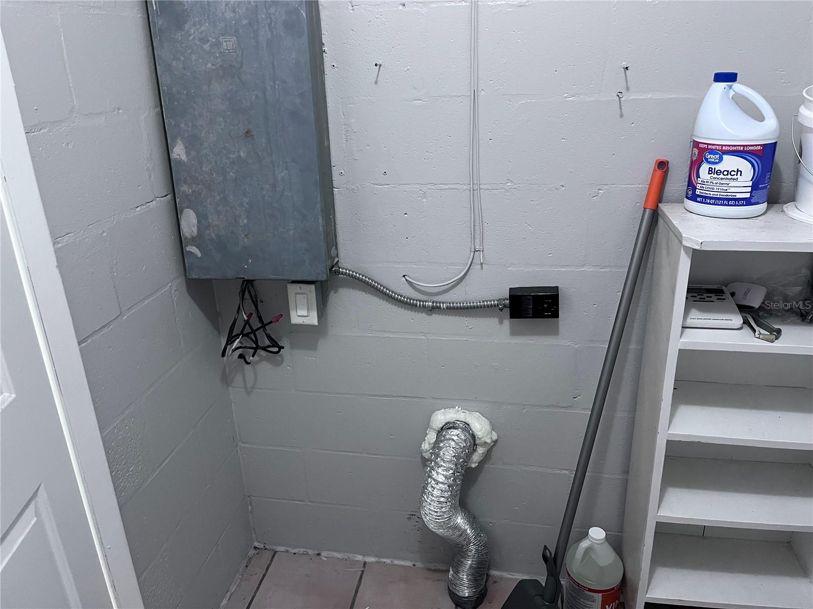 6524 48TH AVENUE DR E, BRADENTON, FL, 34203