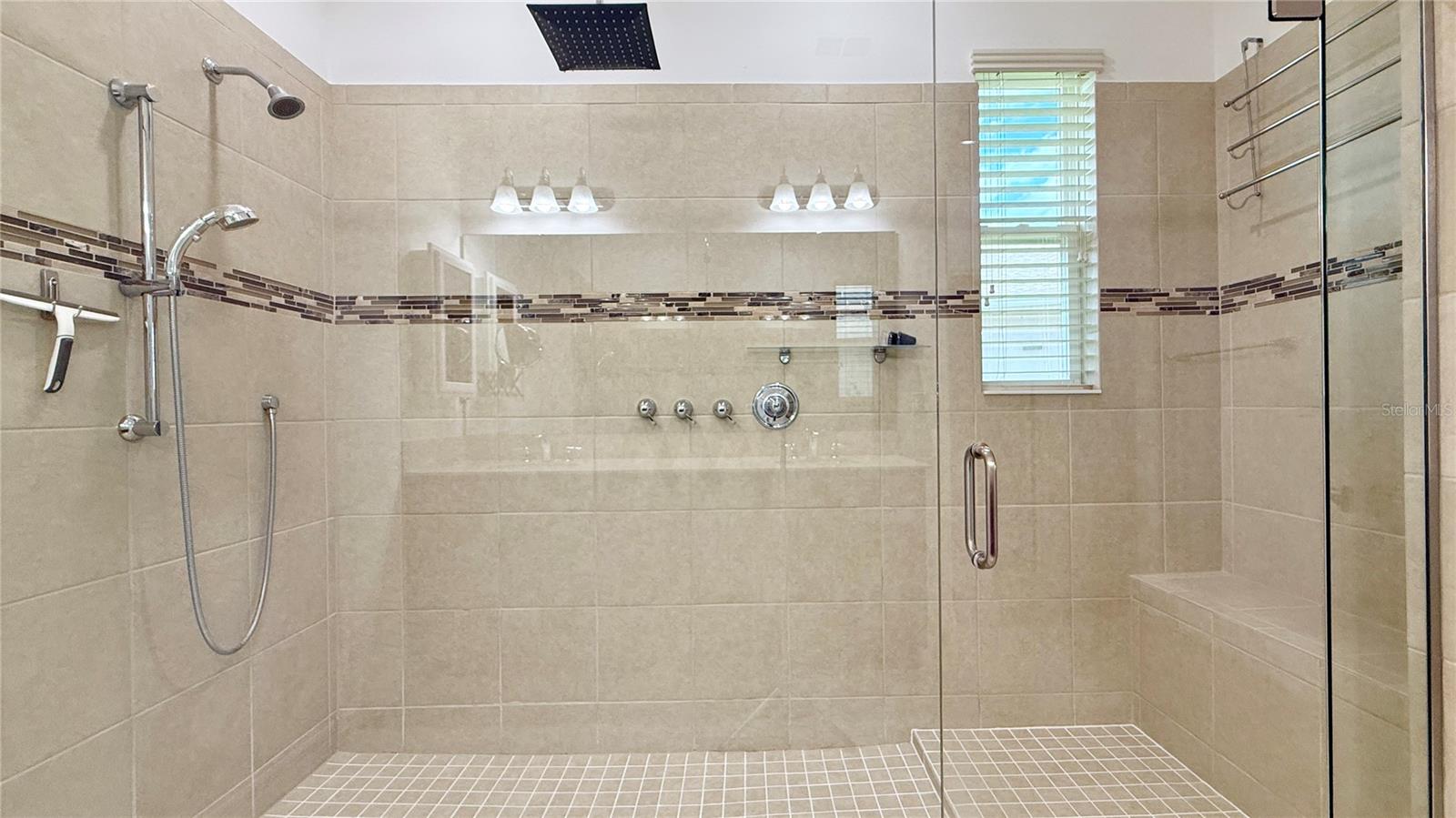 356 BELLA CORTINA DR, KISSIMMEE, FL, 34759