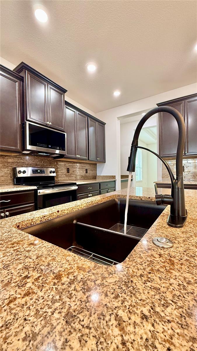 356 BELLA CORTINA DR, KISSIMMEE, FL, 34759