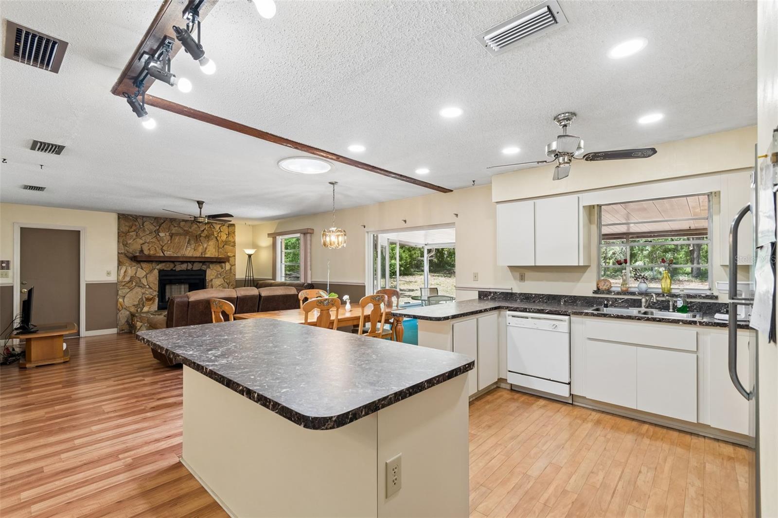 3757 E SIDE CT, INVERNESS, FL, 34453