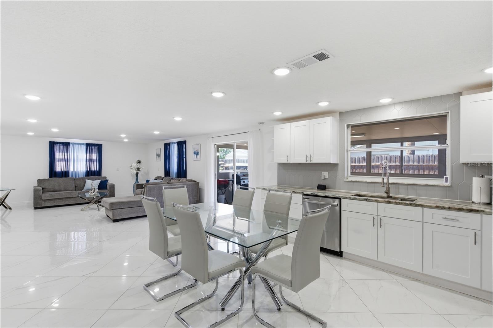 601 GOLF AND SEA BLVD, APOLLO BEACH, FL, 33572