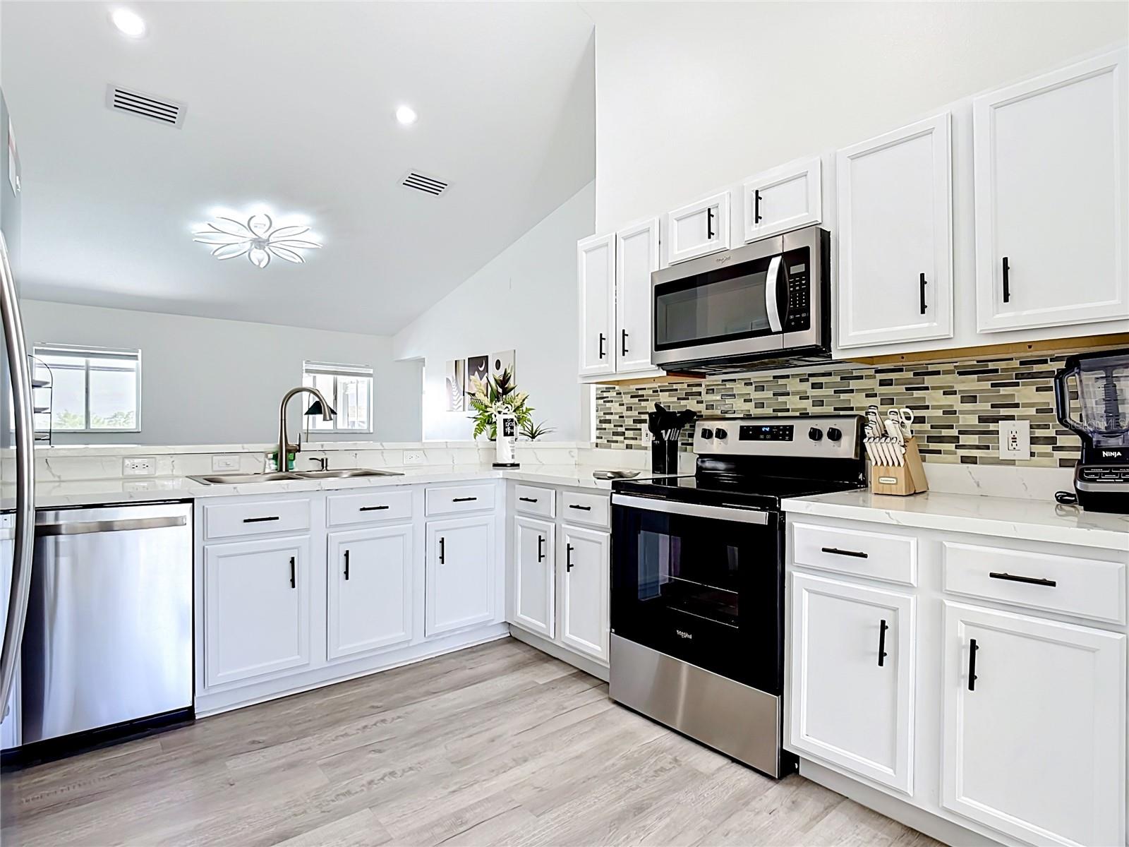 336 HILLCREST DR, DAVENPORT, FL, 33897