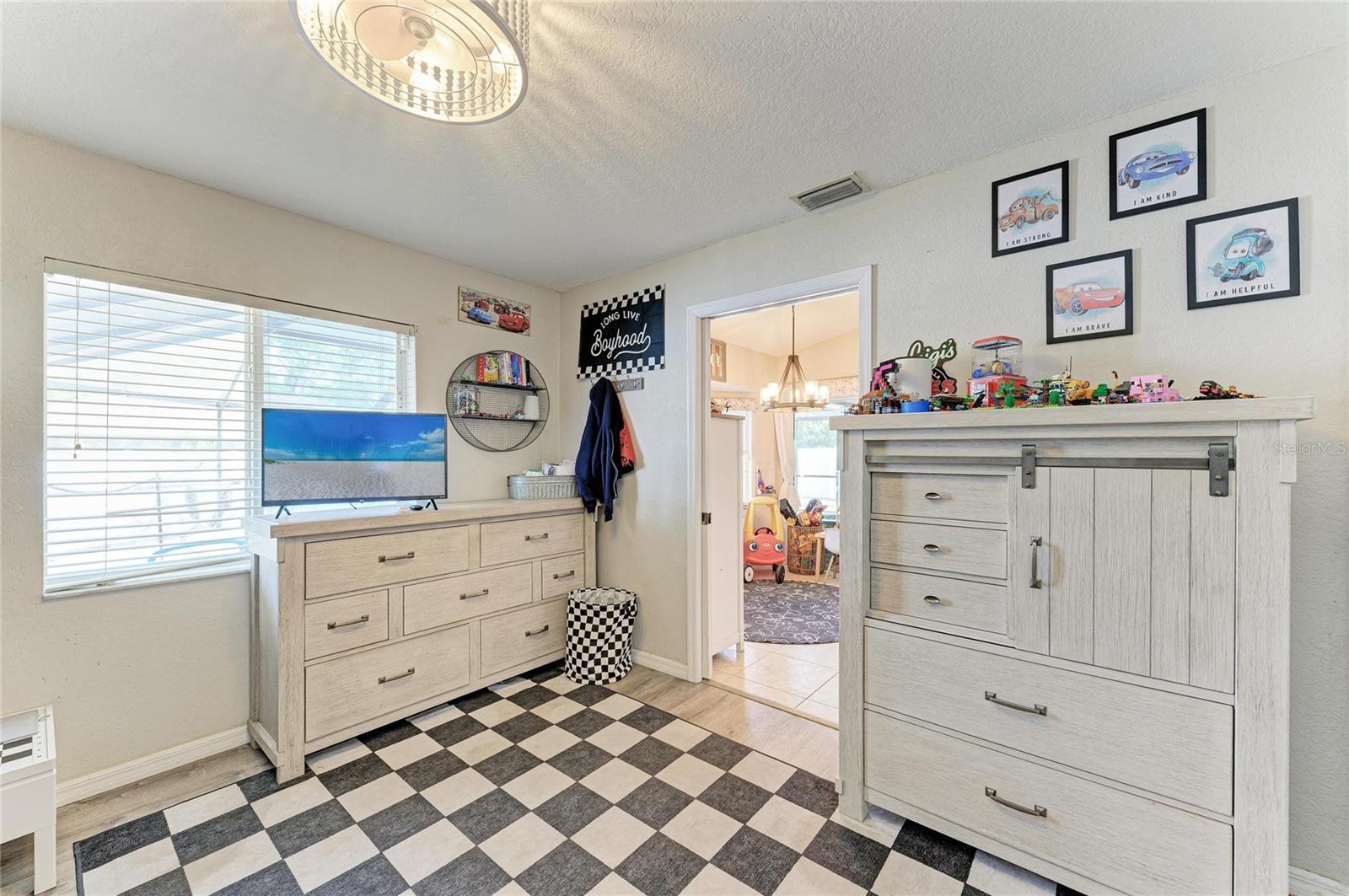1050 NORTHVIEW ST, PORT CHARLOTTE, FL, 33952