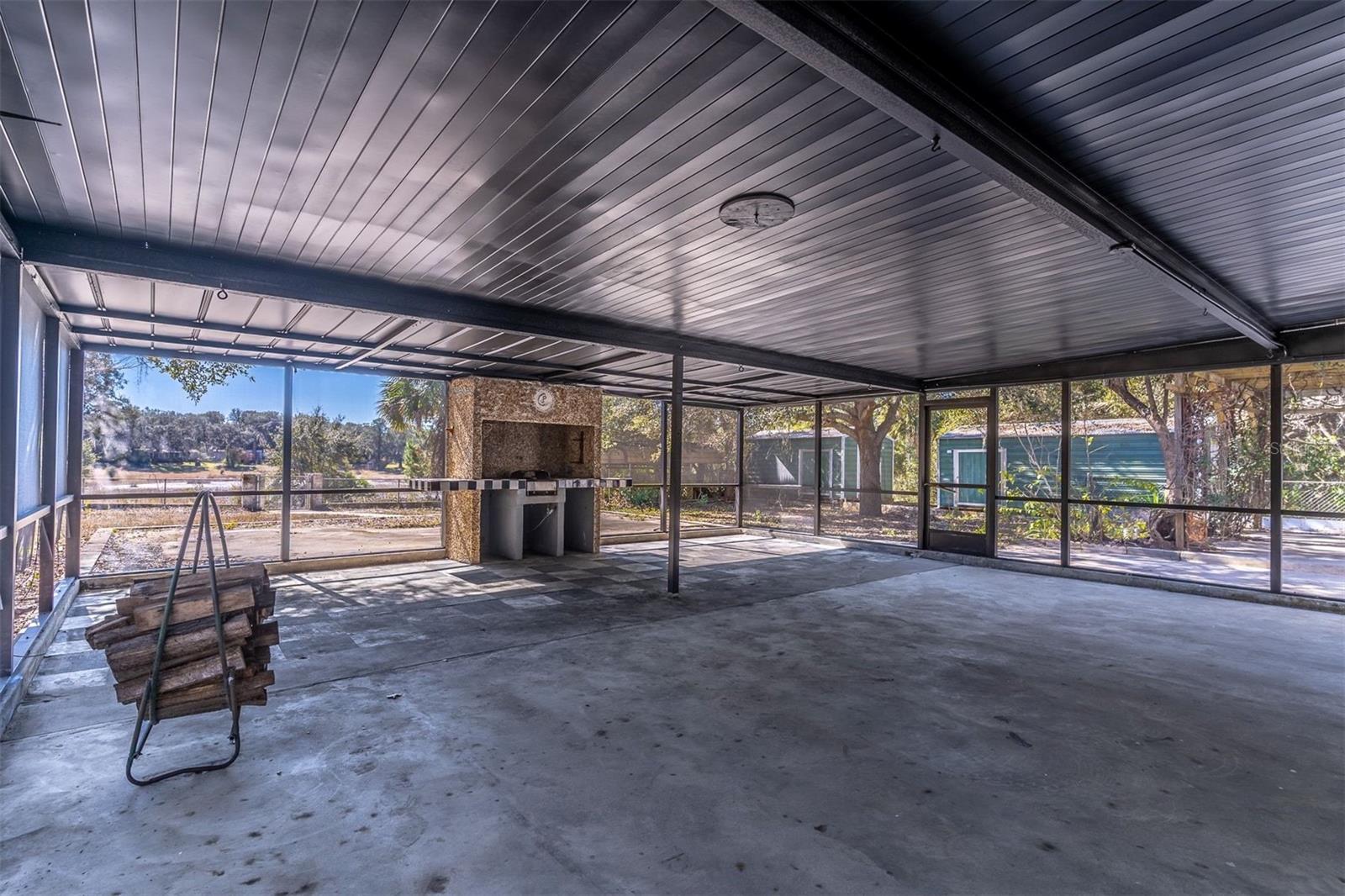 16880 SE 63RD LN, OCKLAWAHA, FL, 32179