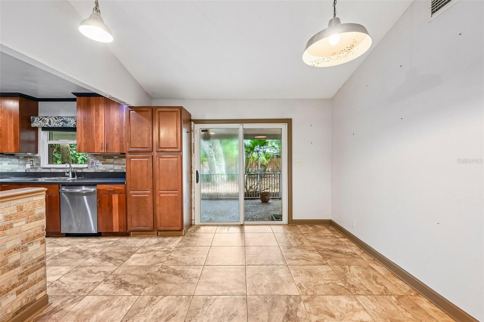 255 SW SALERNO RD, STUART, FL, 34997