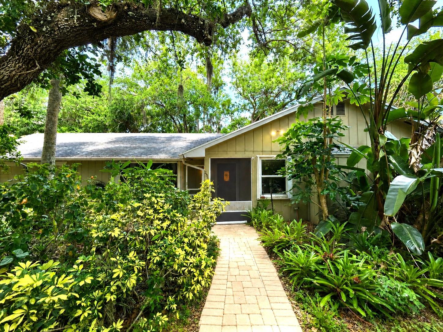 255 SW SALERNO RD, STUART, FL, 34997