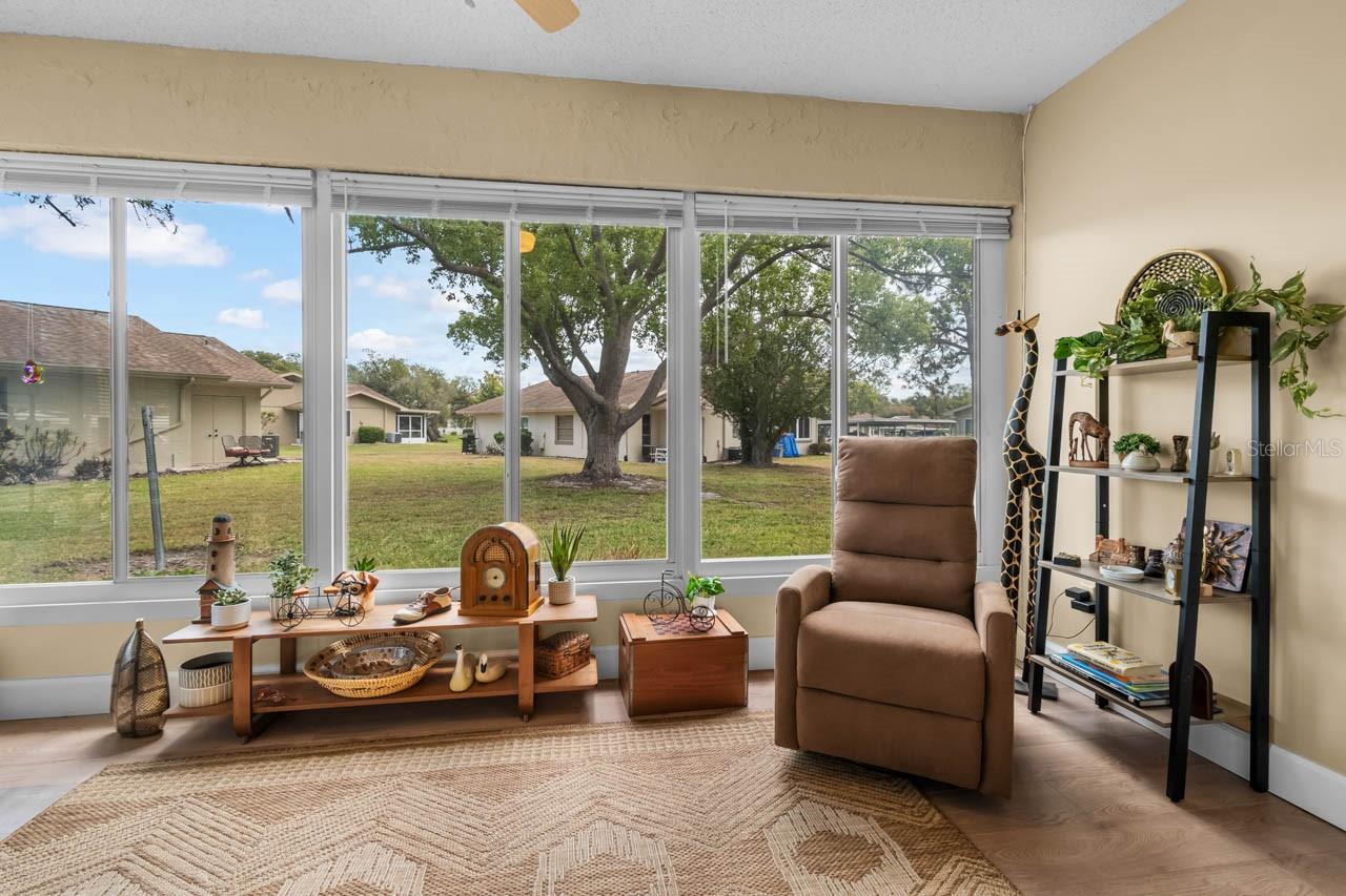 330 GLOUCESTER BLVD, SUN CITY CENTER, FL, 33573