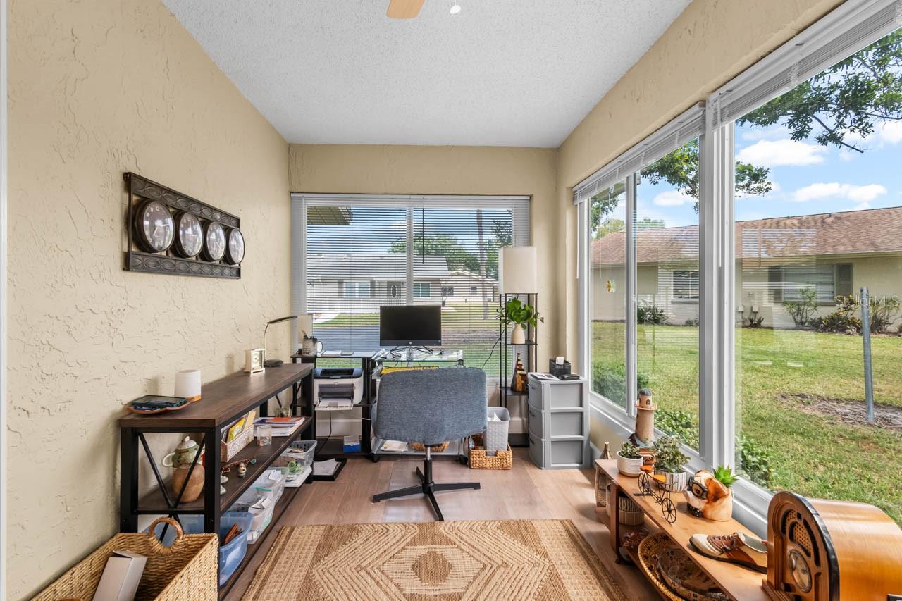 330 GLOUCESTER BLVD, SUN CITY CENTER, FL, 33573