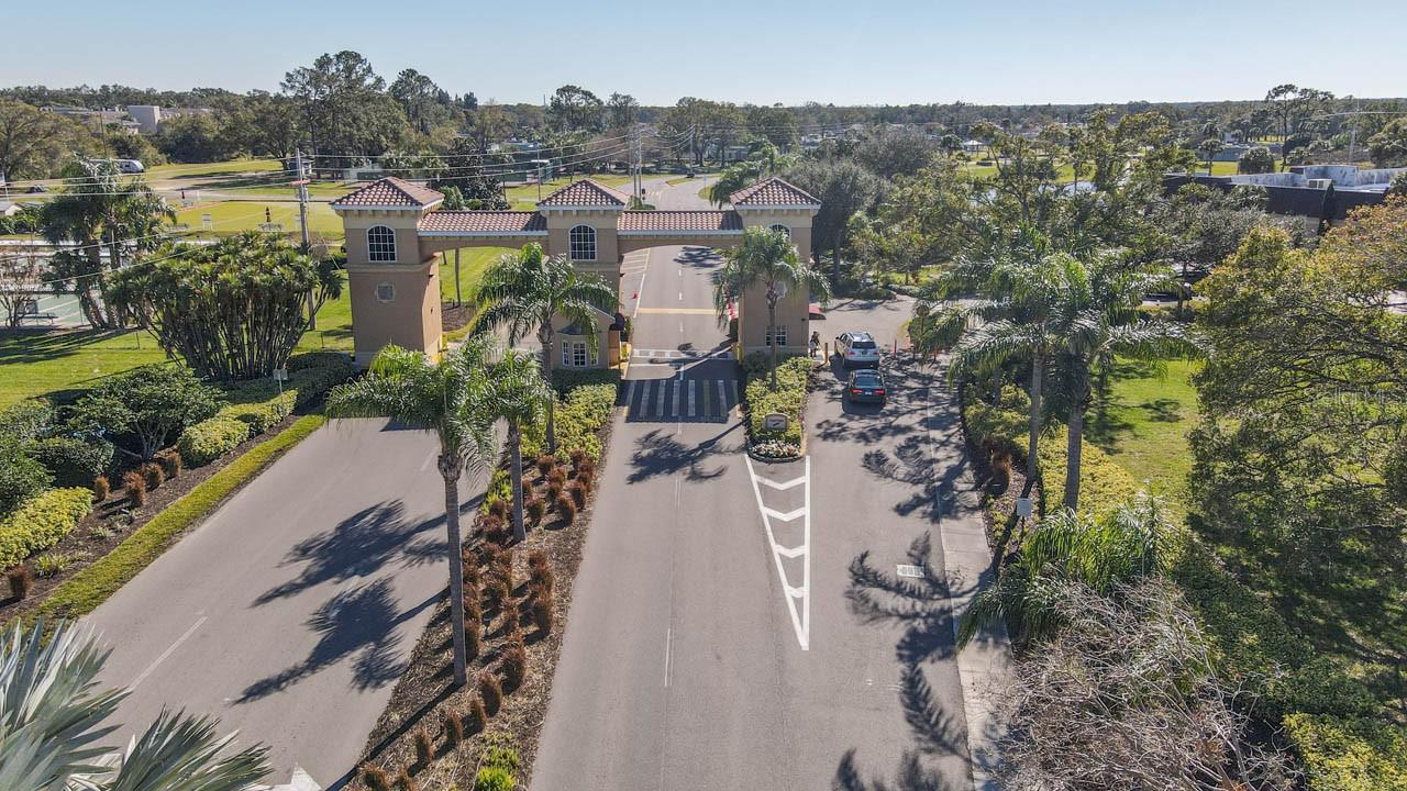330 GLOUCESTER BLVD, SUN CITY CENTER, FL, 33573