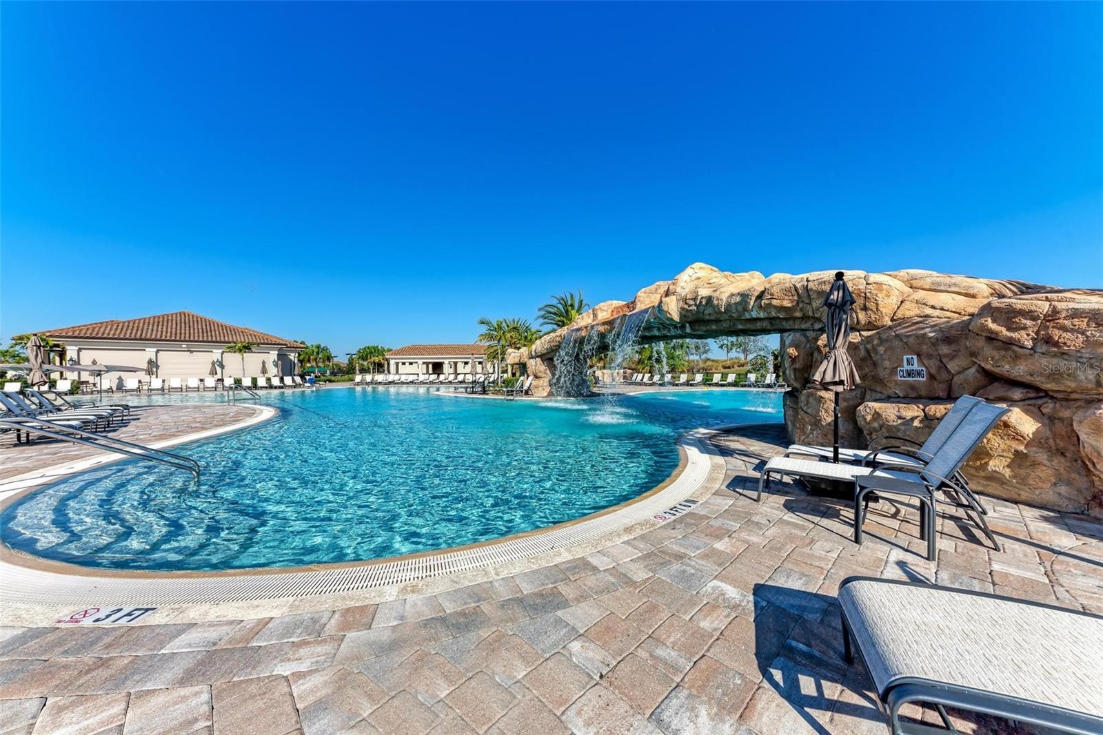 5721 PALMER CIR #101, LAKEWOOD RANCH, FL, 34211