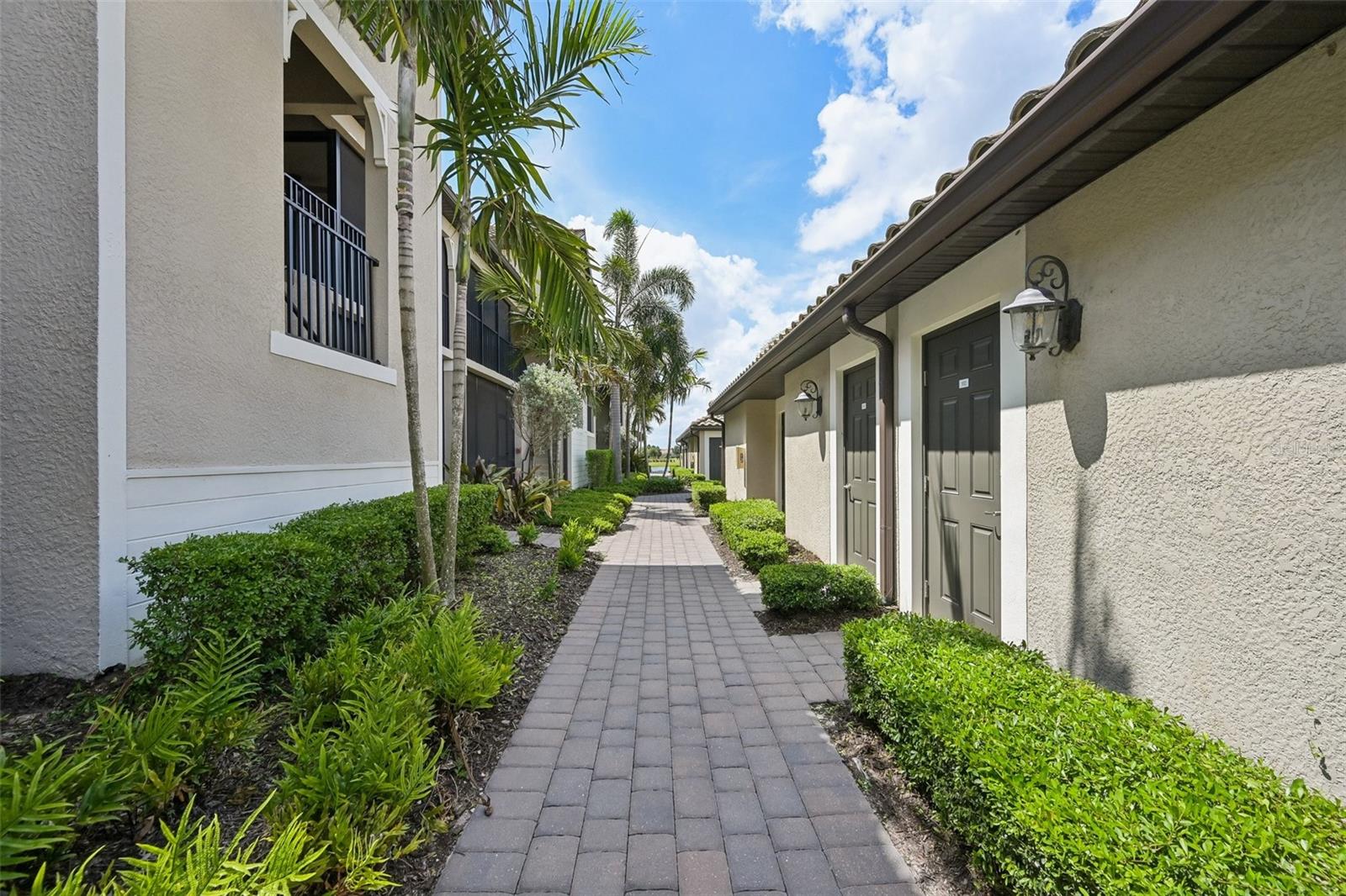 5721 PALMER CIR #101, LAKEWOOD RANCH, FL, 34211