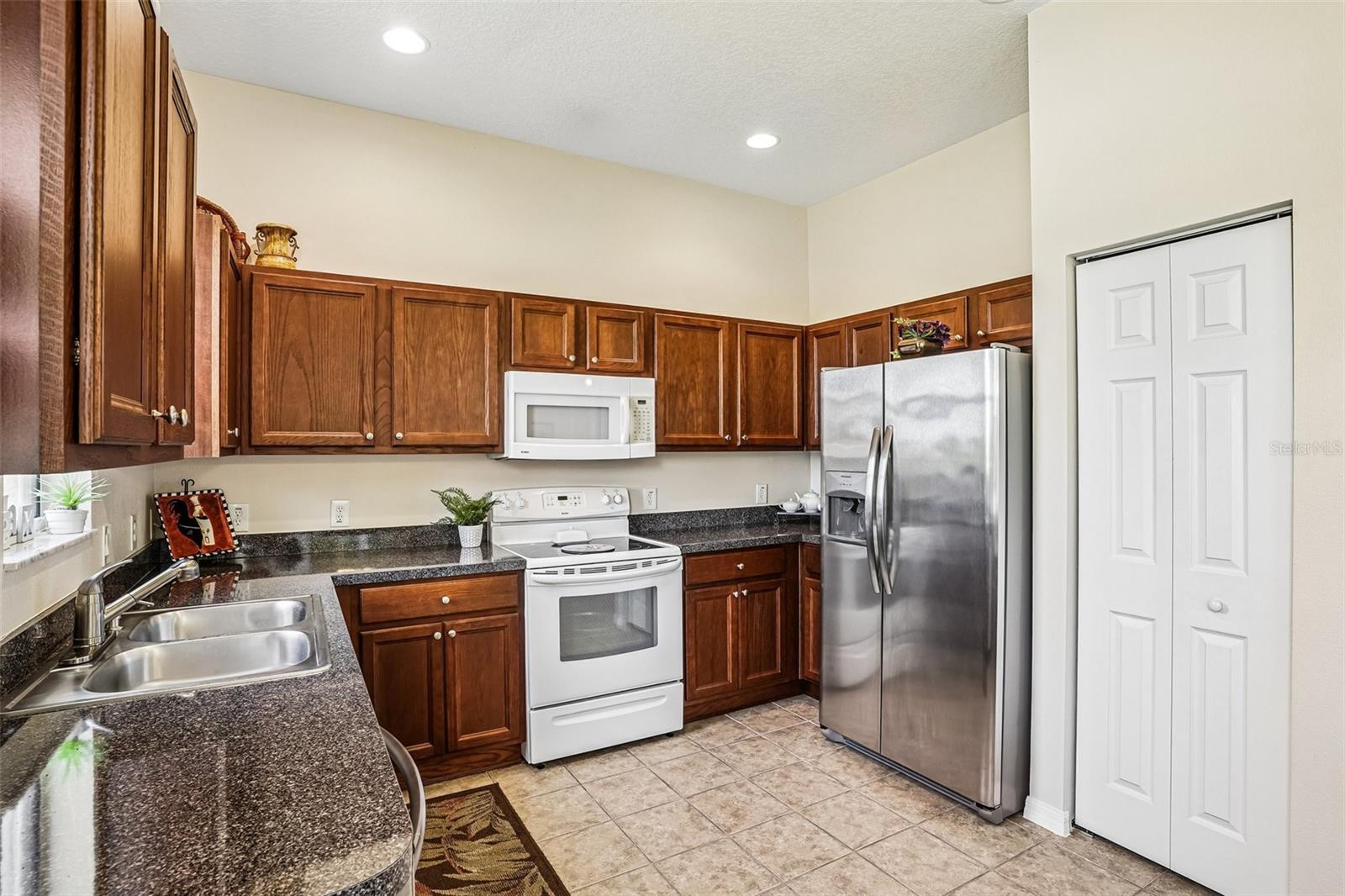 5116 NEPTUNE CIR, OXFORD, FL, 34484