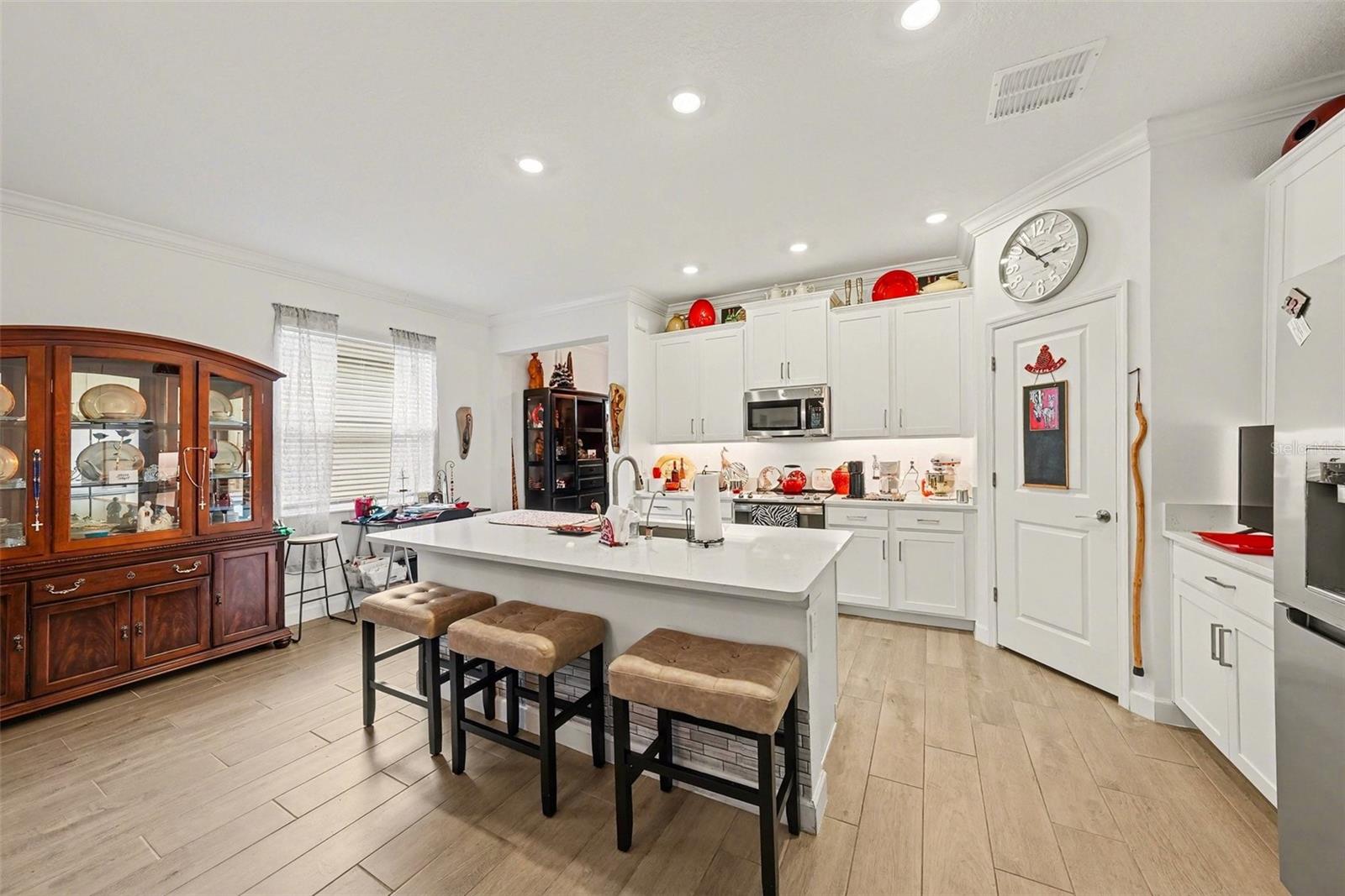 10395 BANYAN BREEZE BLVD, LAND O LAKES, FL, 34638
