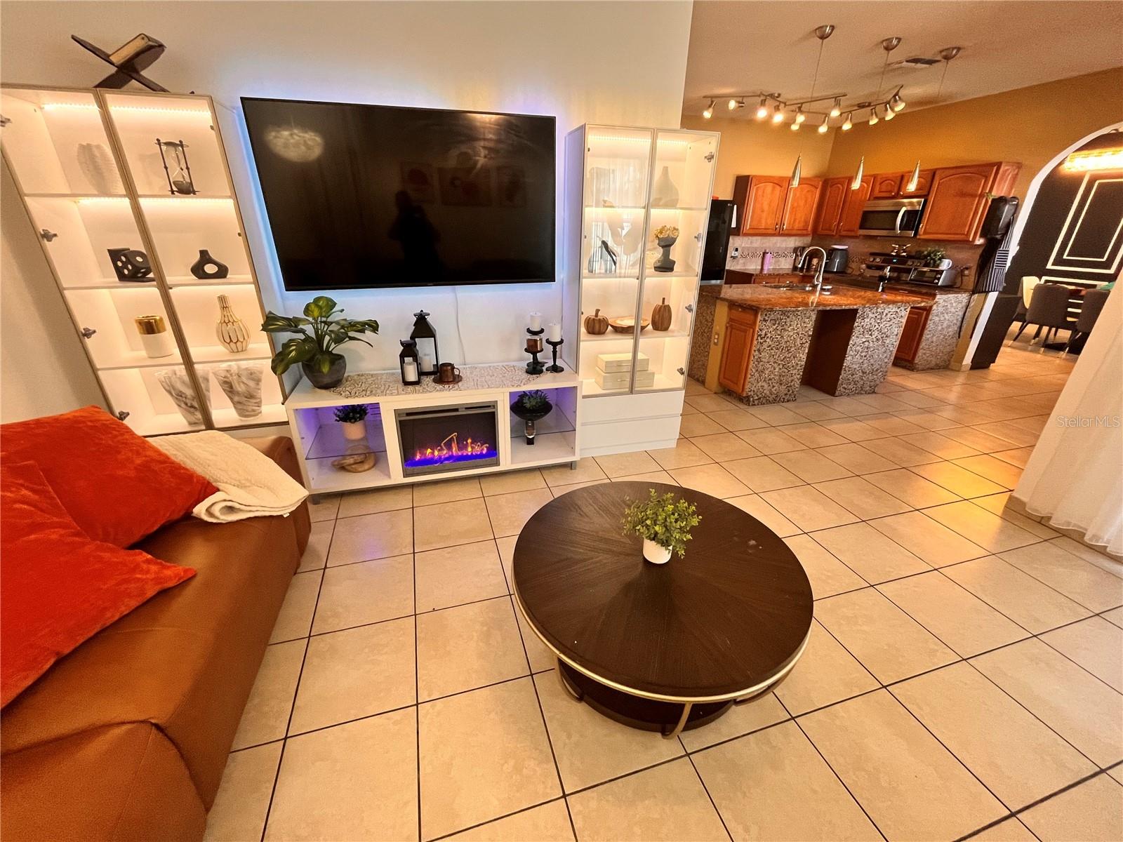 577 MARICOPA DR, KISSIMMEE, FL, 34758