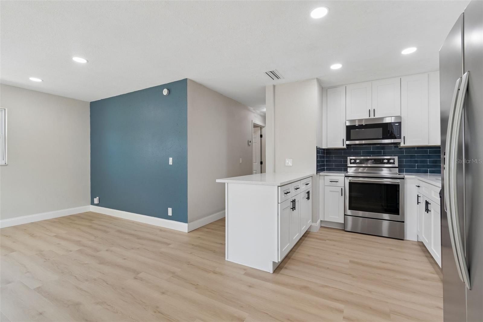 4221 EMPIRE PL, TAMPA, FL, 33610