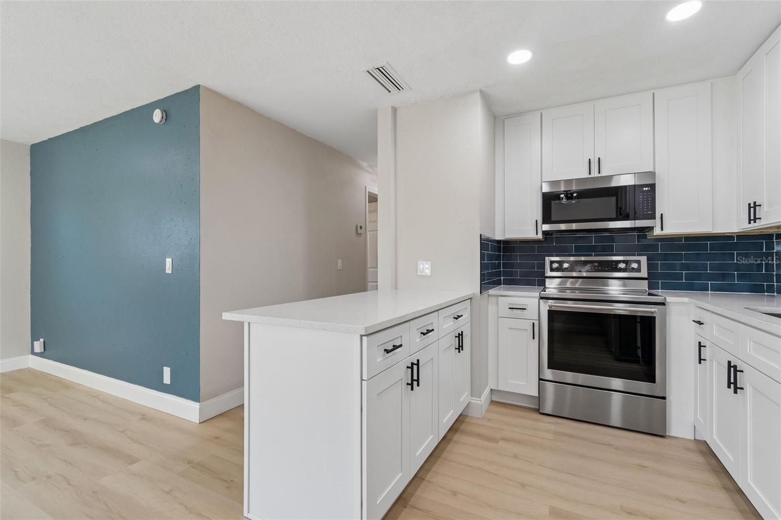 4221 EMPIRE PL, TAMPA, FL, 33610