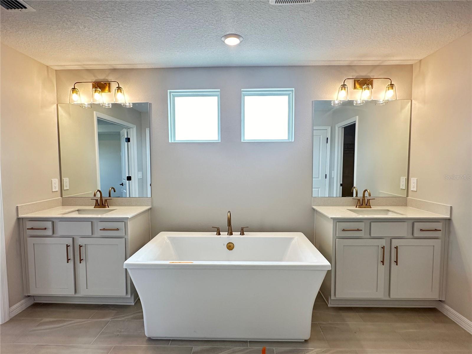 5948 FRESH FLORA DRIVE, WIMAUMA, FL, 33598