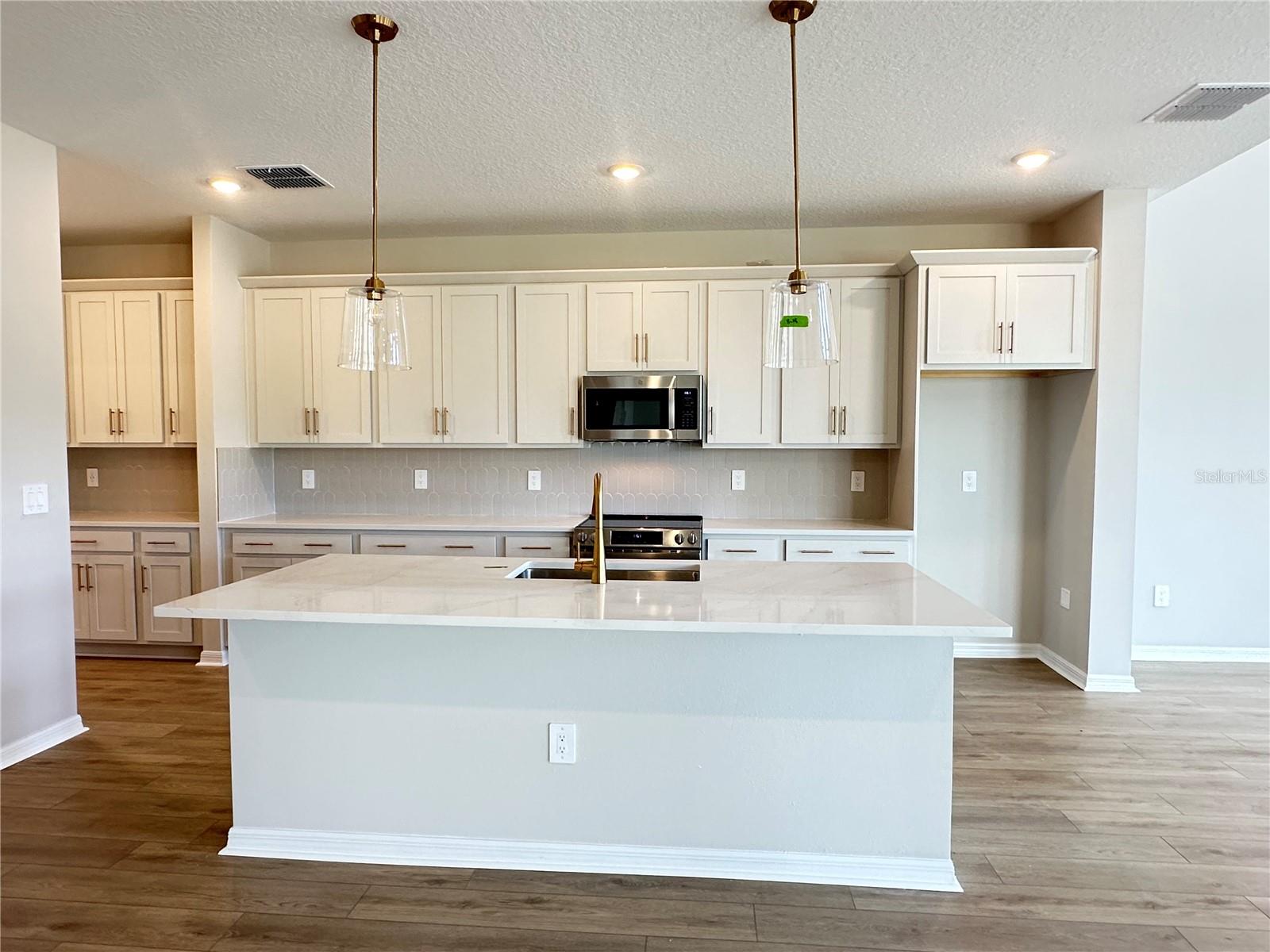 5948 FRESH FLORA DRIVE, WIMAUMA, FL, 33598