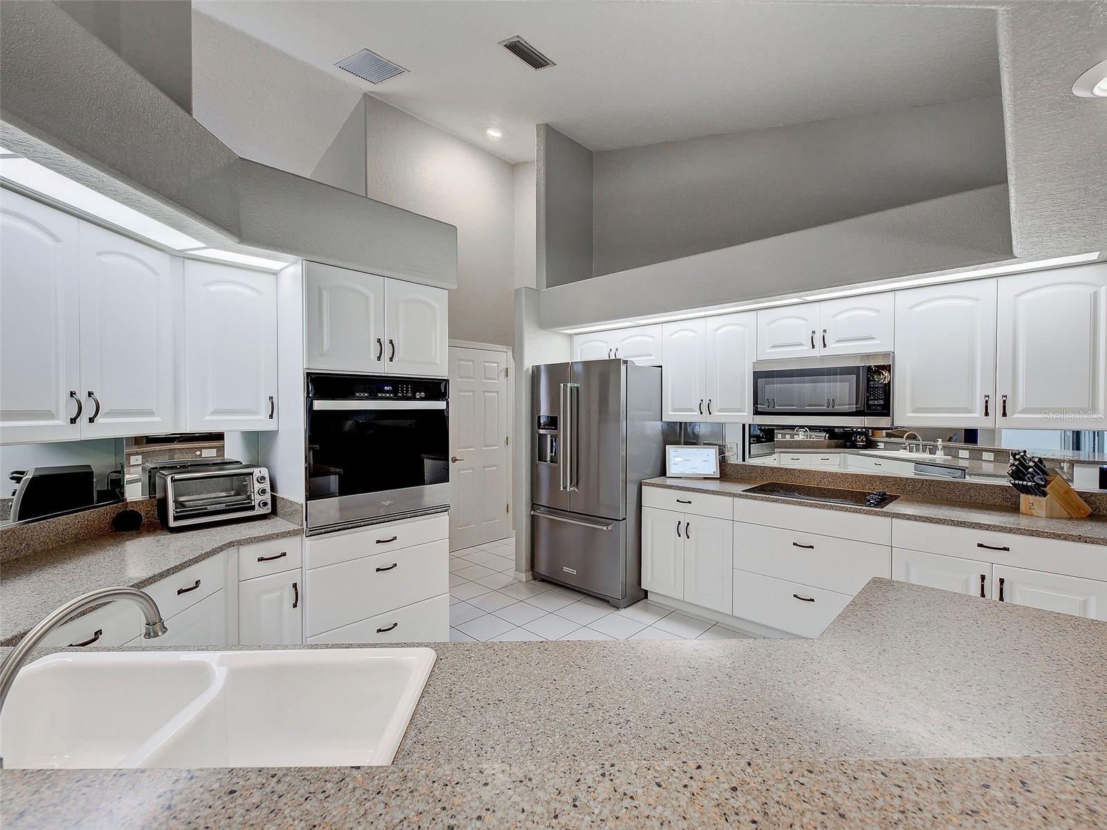 1303 E GATE DR, VENICE, FL, 34285