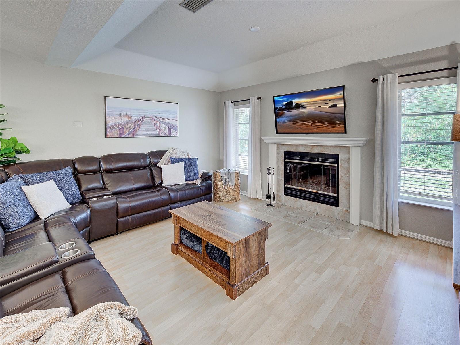 1303 E GATE DR, VENICE, FL, 34285