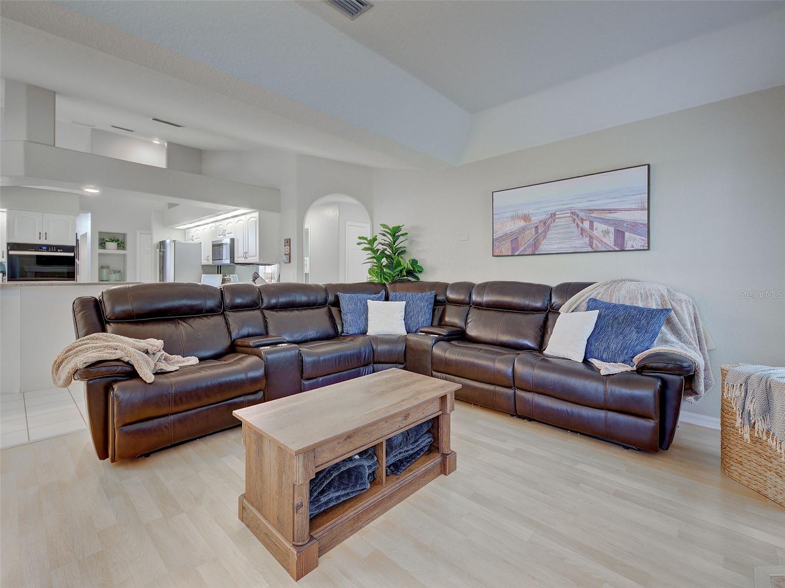 1303 E GATE DR, VENICE, FL, 34285