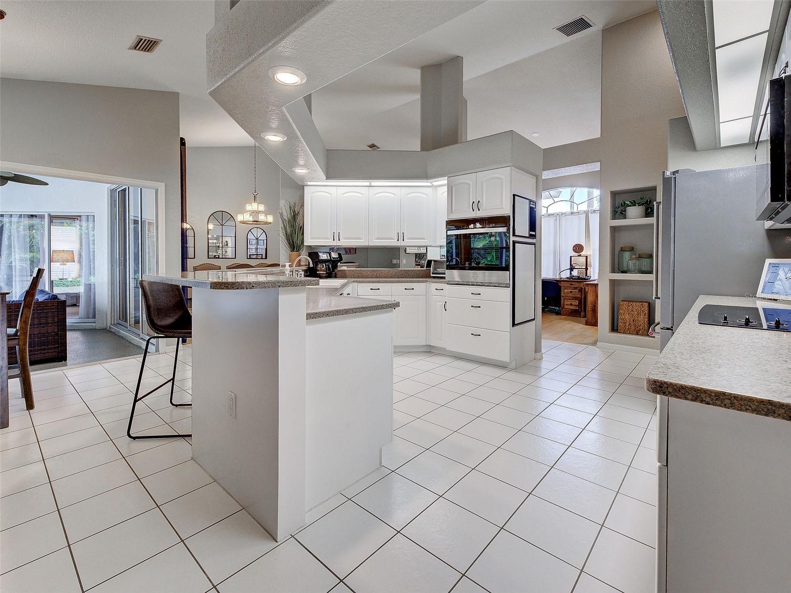 1303 E GATE DR, VENICE, FL, 34285
