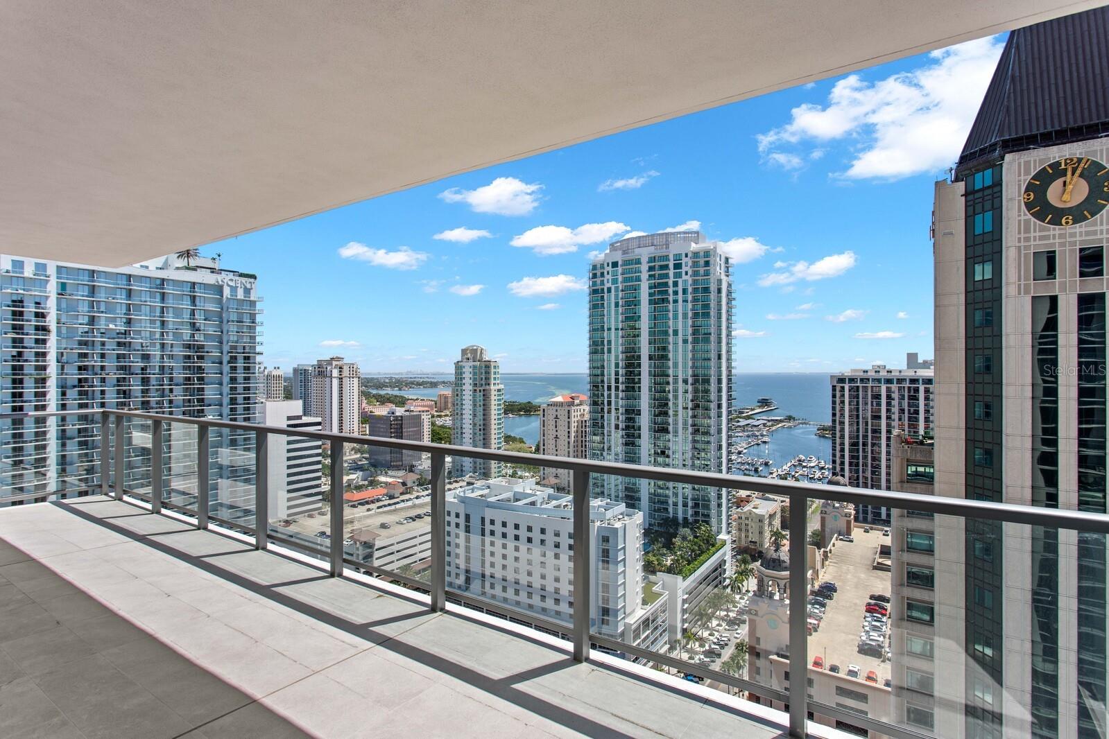 275 1ST AVE S #2703, ST PETERSBURG, FL, 33701