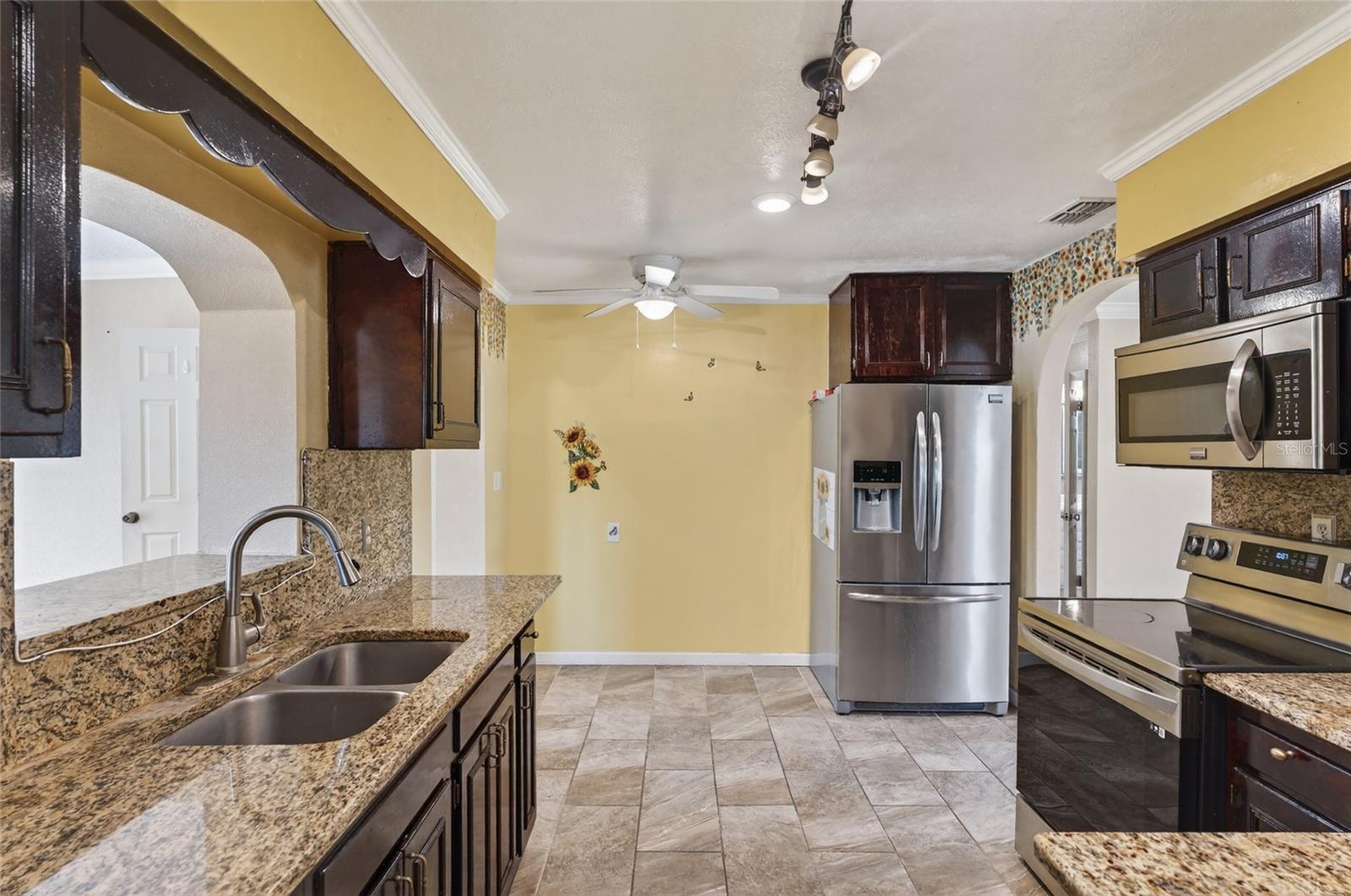 540 W COLUMBIA ST, LAKE ALFRED, FL, 33850