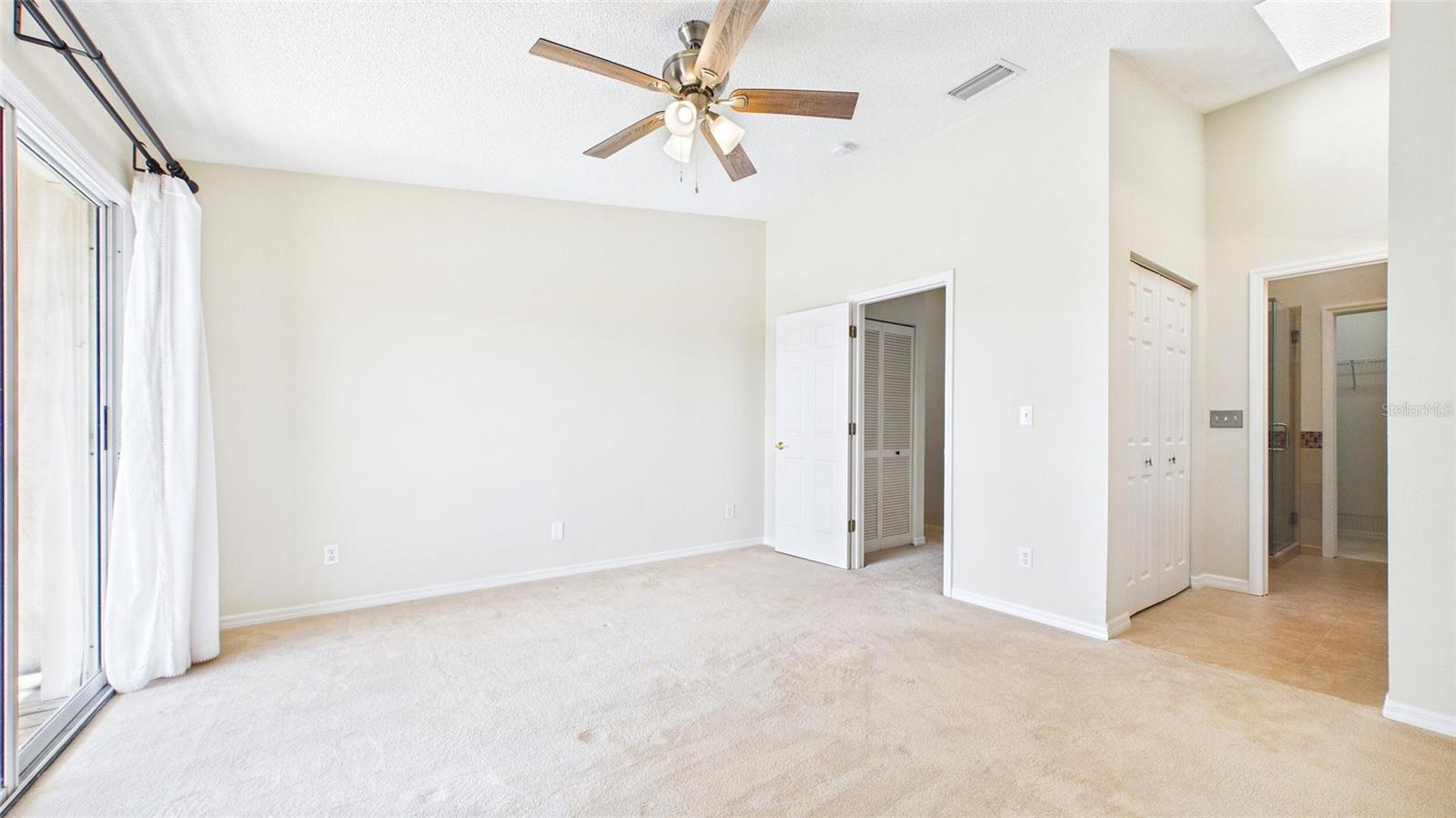 323 MADEIRA CIR, ST PETERSBURG, FL, 33715