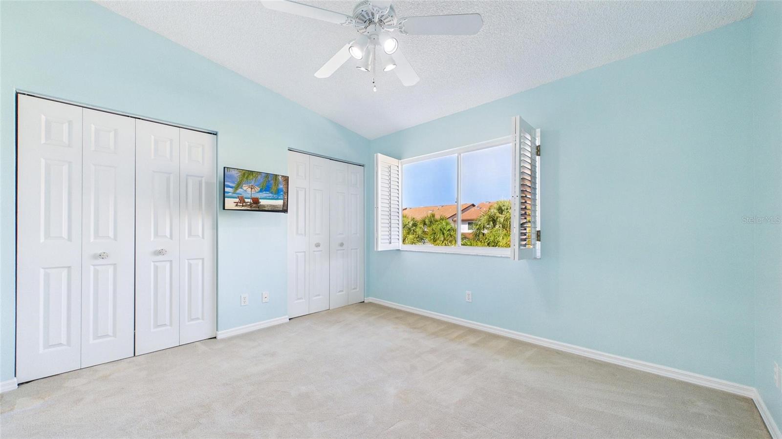 323 MADEIRA CIR, ST PETERSBURG, FL, 33715
