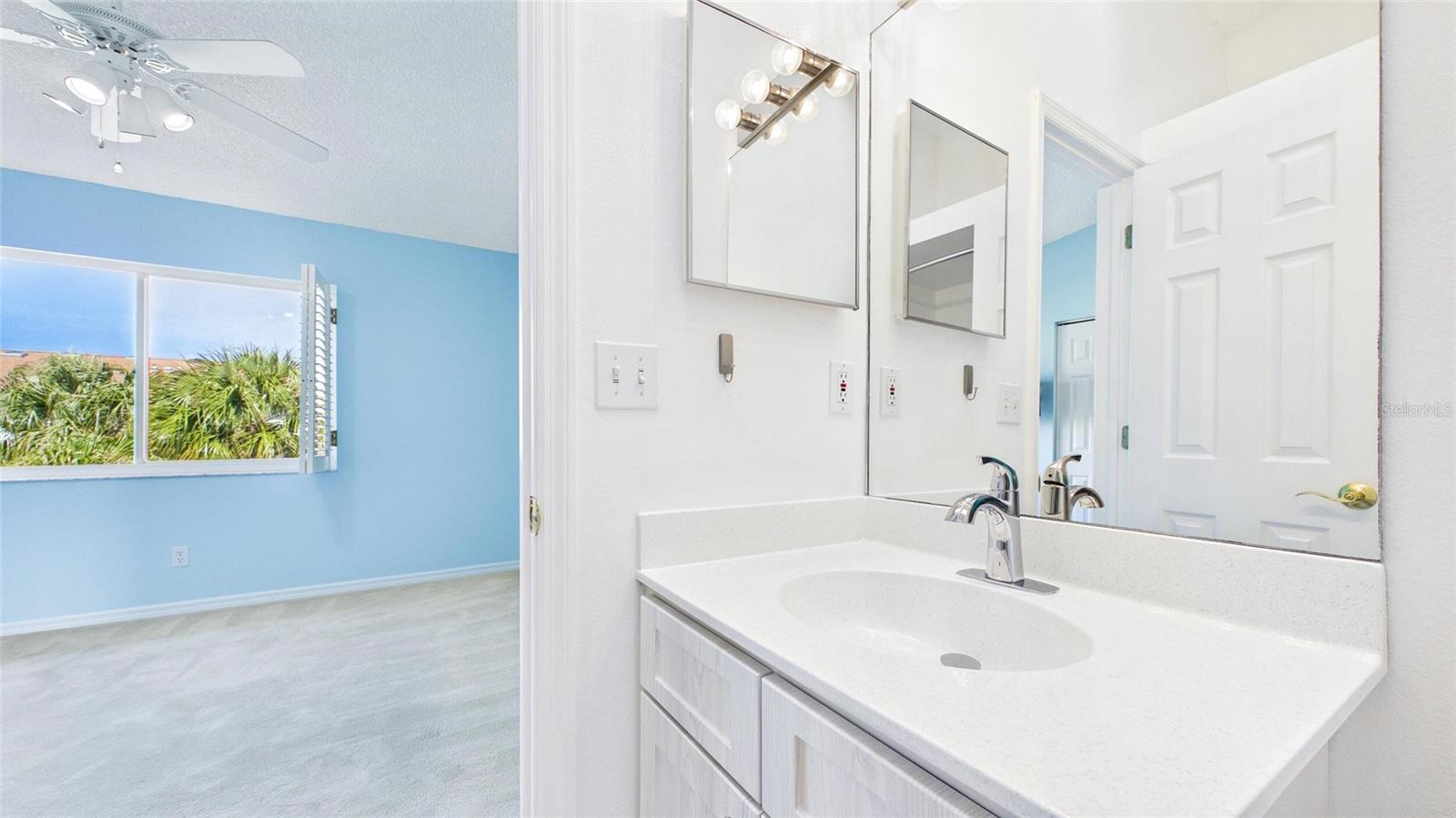 323 MADEIRA CIR, ST PETERSBURG, FL, 33715