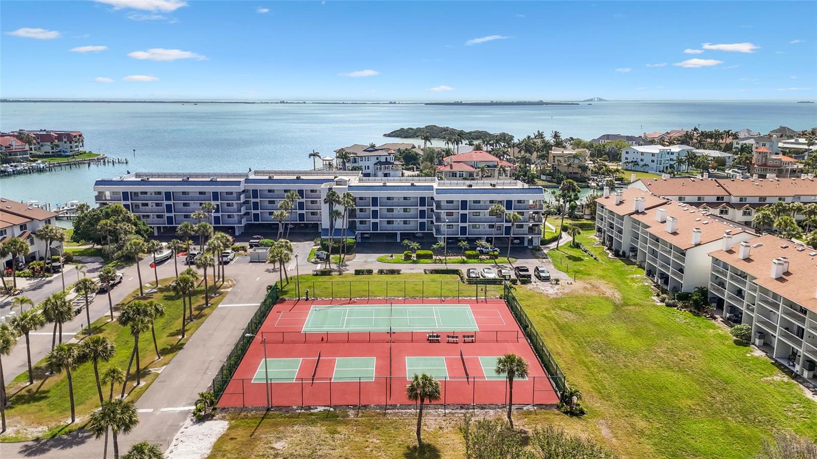 323 MADEIRA CIR, ST PETERSBURG, FL, 33715