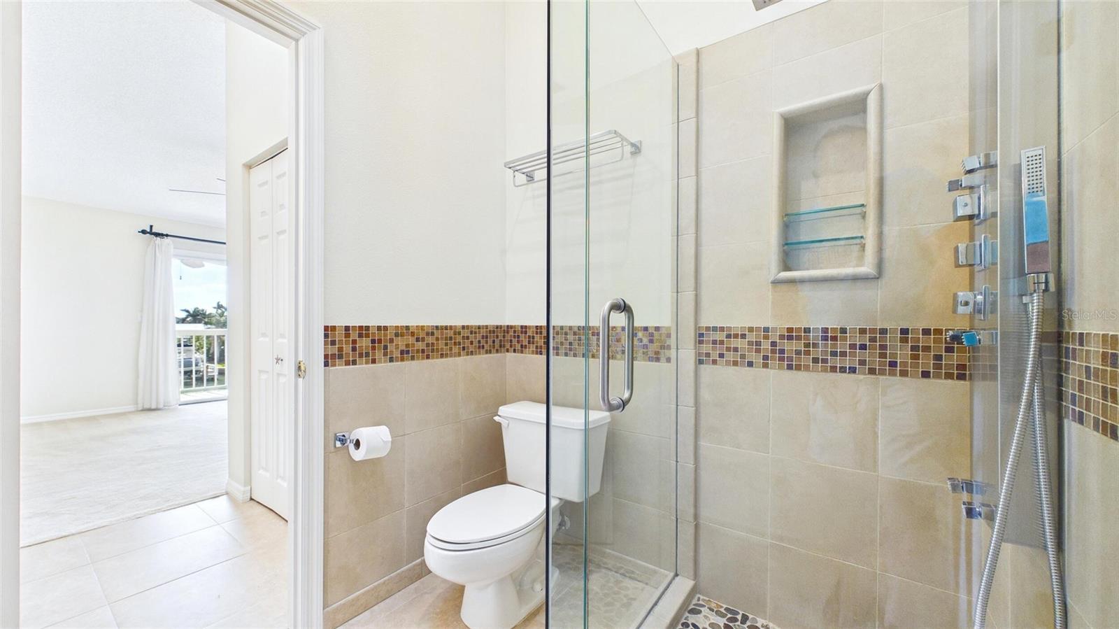 323 MADEIRA CIR, ST PETERSBURG, FL, 33715