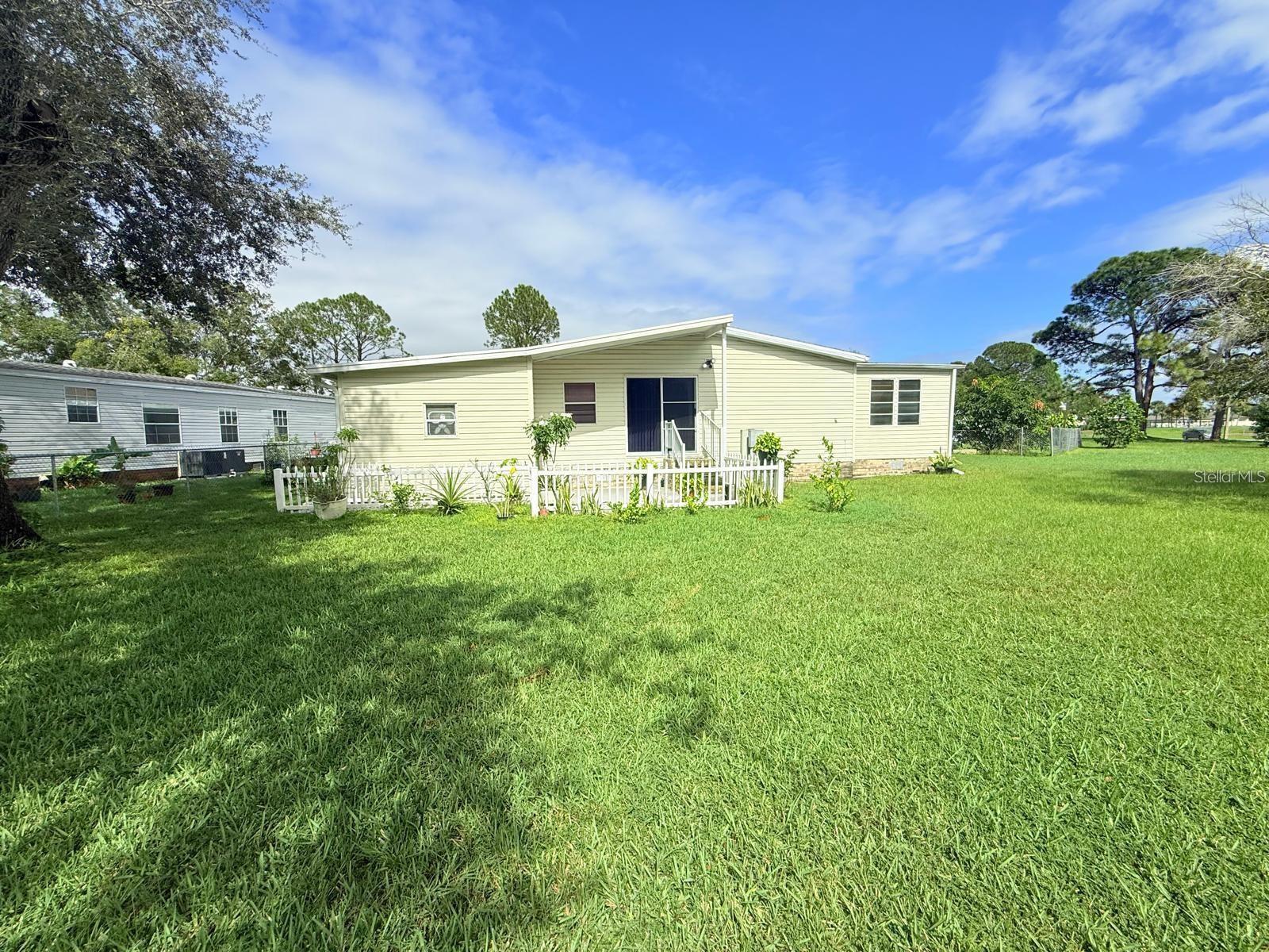 220 ELLSWORTH DR, KISSIMMEE, FL, 34758