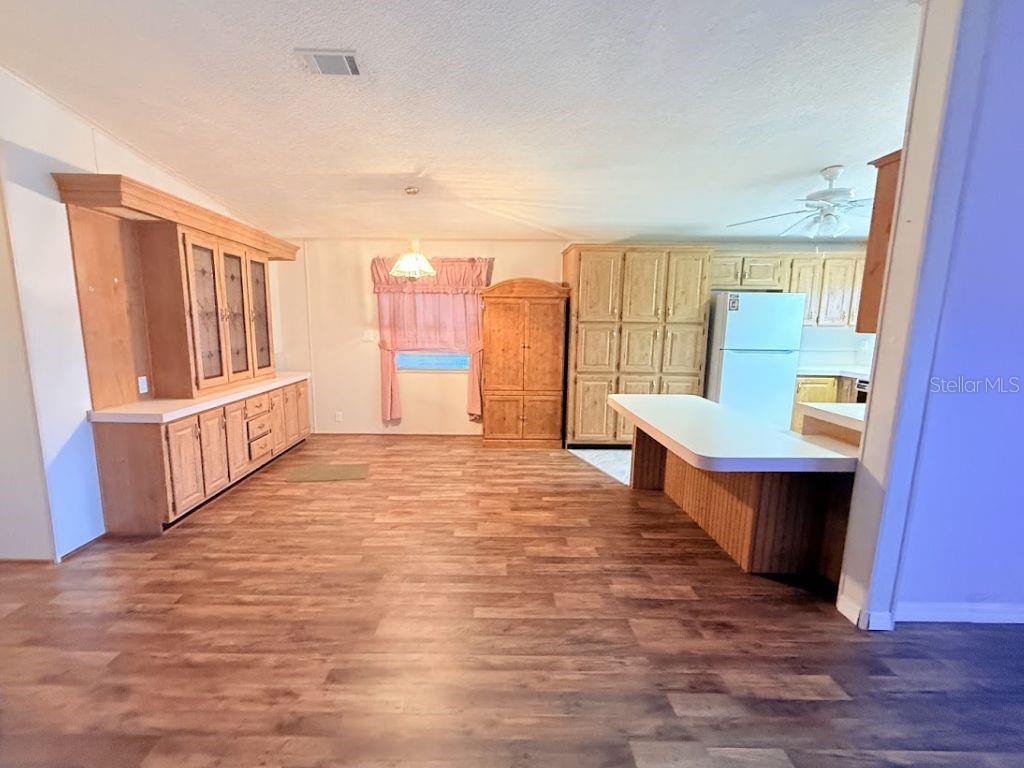 220 ELLSWORTH DR, KISSIMMEE, FL, 34758