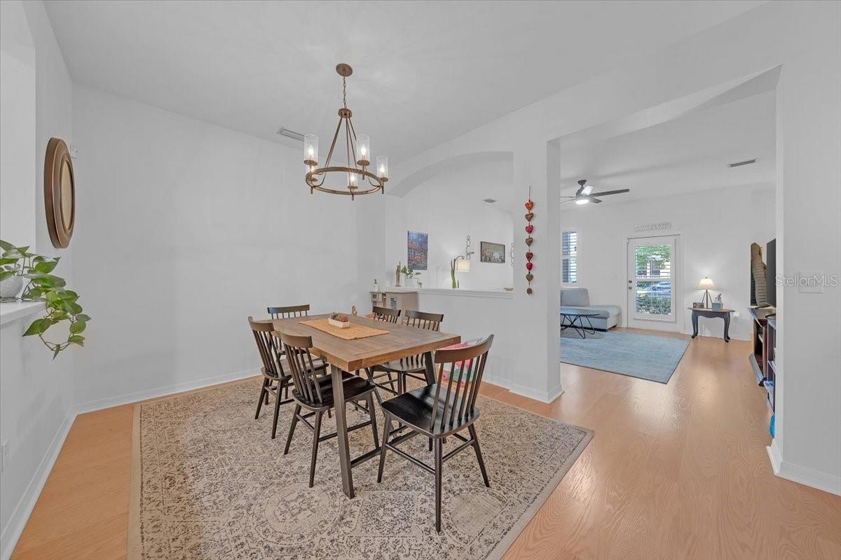 9512 WEST PARK VILLAGE DR #107, TAMPA, FL, 33626
