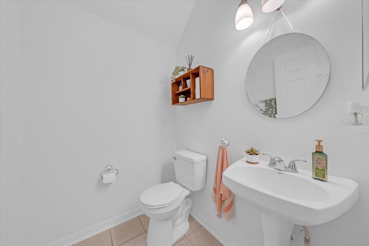 9512 WEST PARK VILLAGE DR #107, TAMPA, FL, 33626