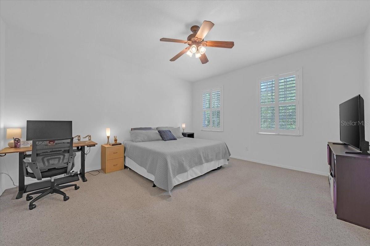 9512 WEST PARK VILLAGE DR #107, TAMPA, FL, 33626
