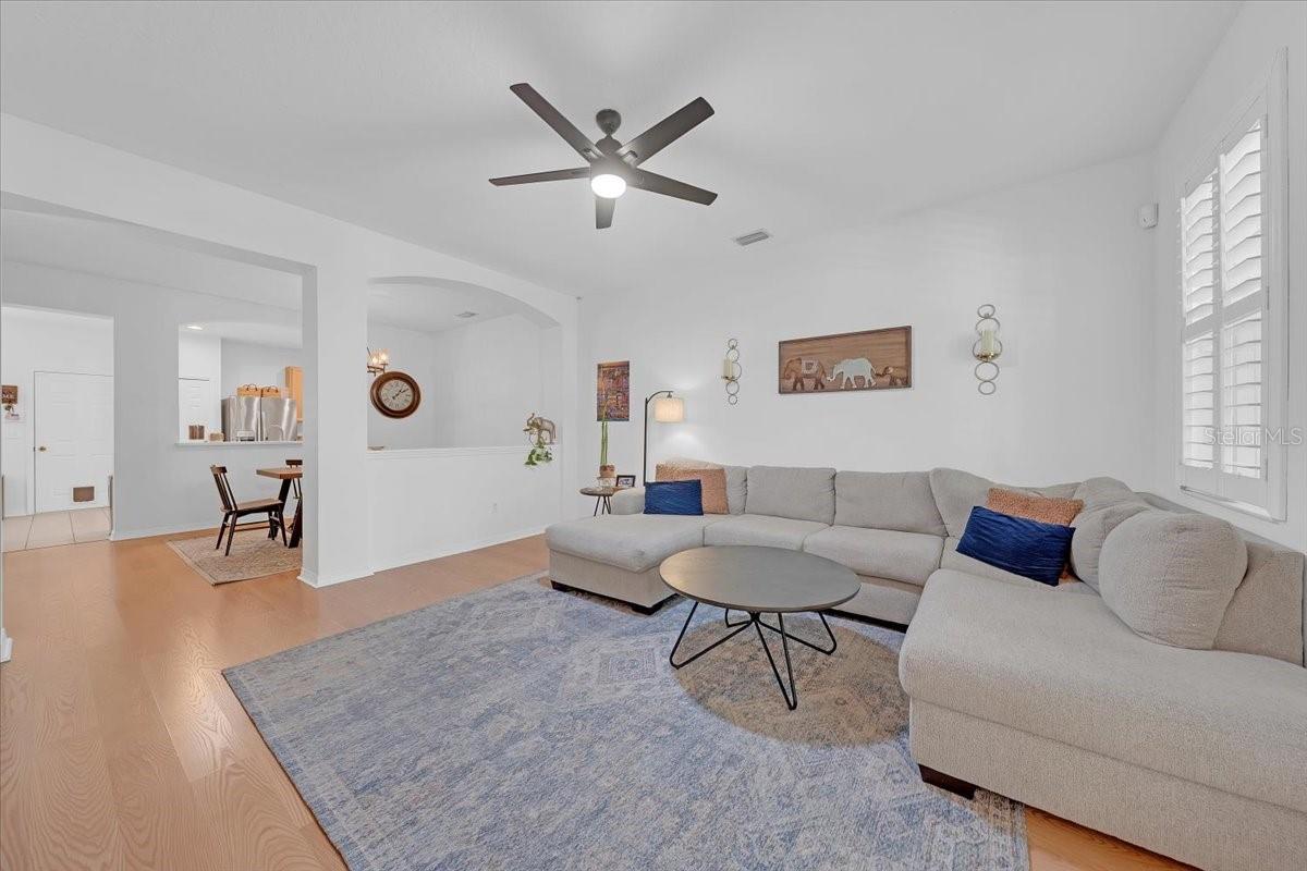 9512 WEST PARK VILLAGE DR #107, TAMPA, FL, 33626