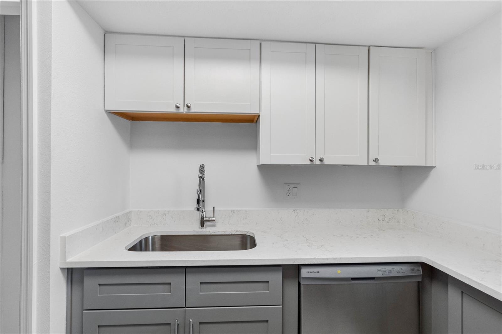 WINDRUSH COVE PH 1 CONDO, INDIAN ROCKS BEACH, FL, 33785