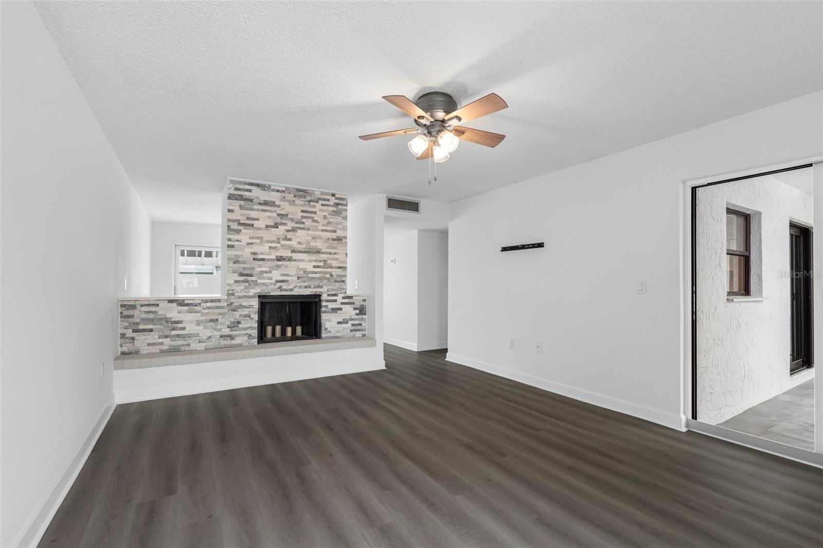 WINDRUSH COVE PH 1 CONDO, INDIAN ROCKS BEACH, FL, 33785