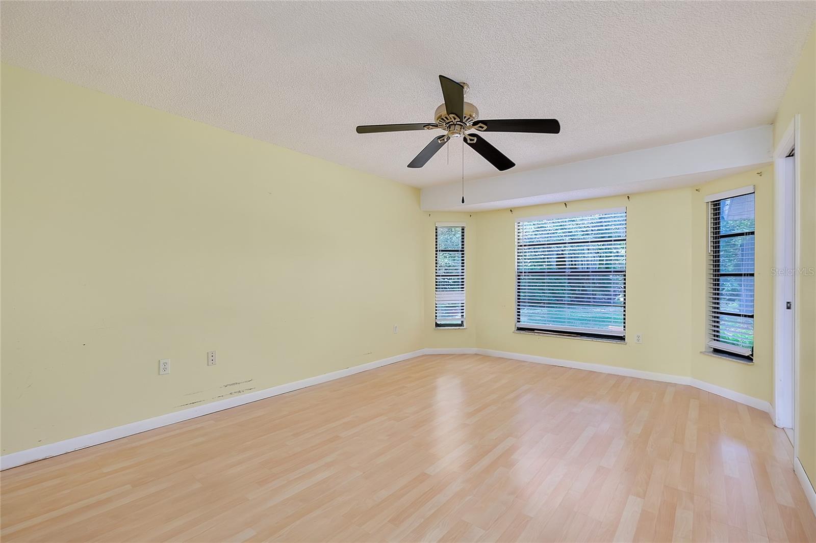 3213 PELLAM BLVD, PORT CHARLOTTE, FL, 33948