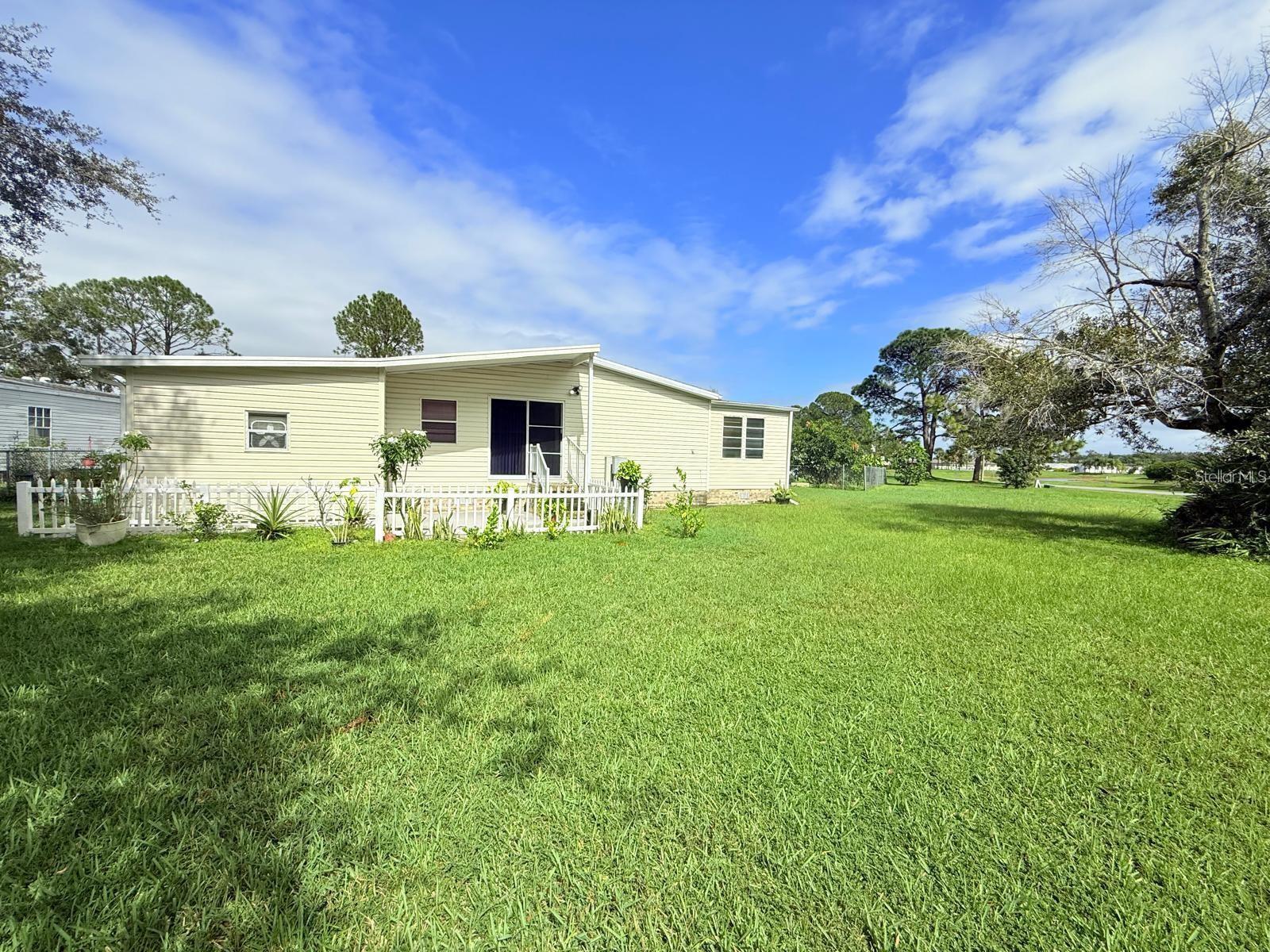 220 ELLSWORTH DR, KISSIMMEE, FL, 34758