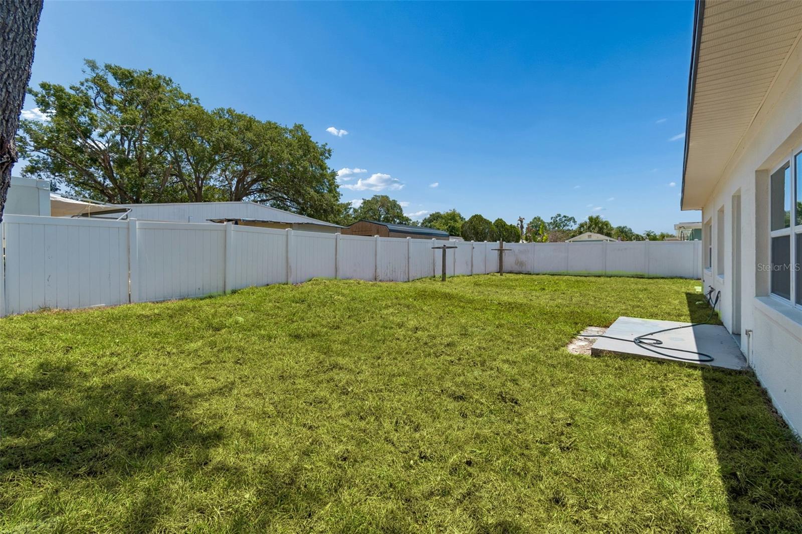 10229 N VALLE DR, TAMPA, FL, 33612